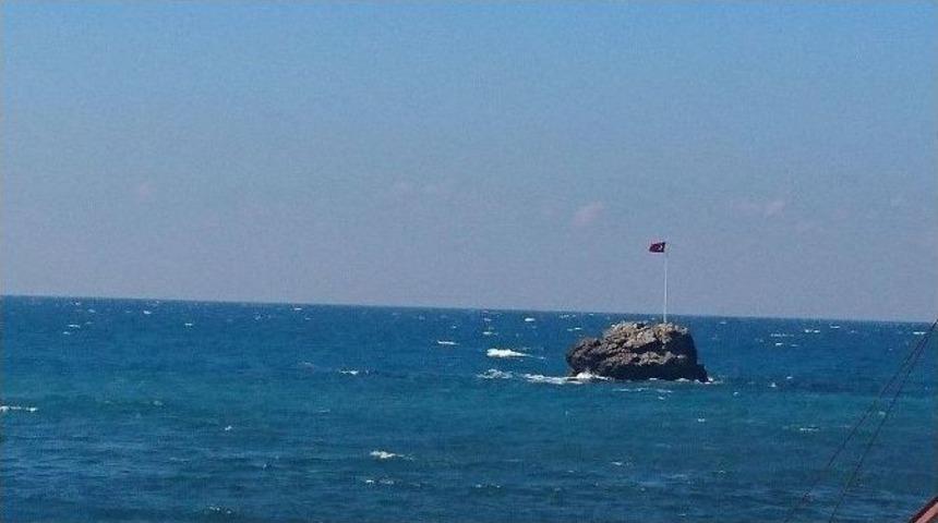 K&ouml;yl&uuml;lerden Demokrasi Bayrağı