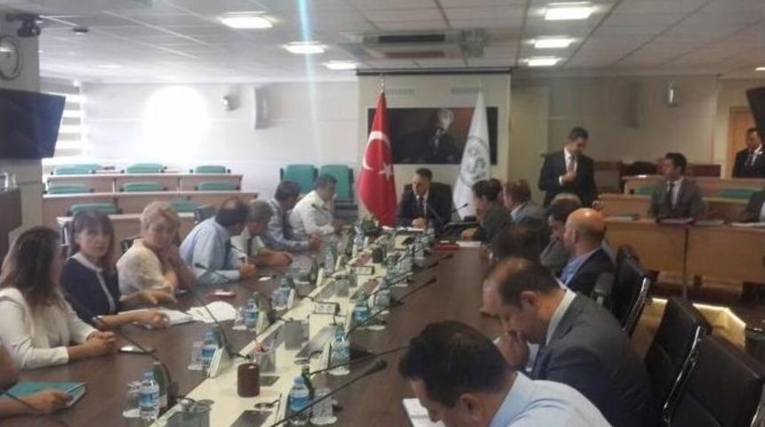 Ak&ccedil;akoca&rsquo;nın İ&ccedil;mesuyu Arıtma Tesisi İnşasında İmzalar Atıldı