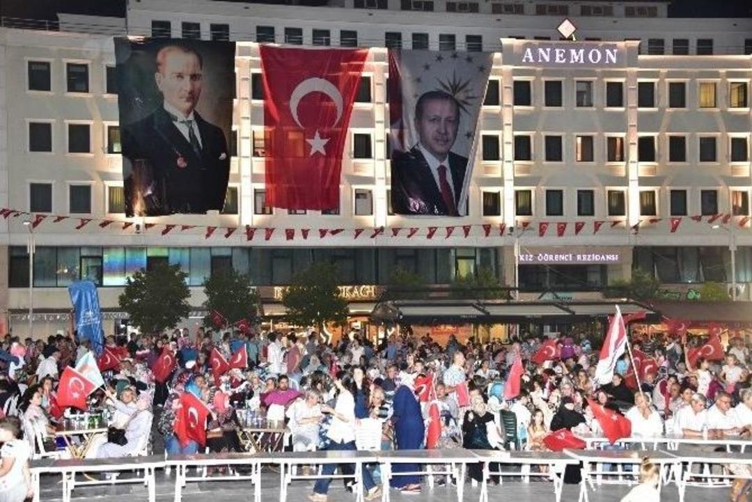 N&ouml;betin Adresi Değişti Katılım Daha Da Arttı