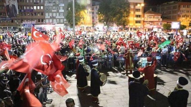 Kırıkkale’de Halk Milli İradeye Sahip Çıkıyor