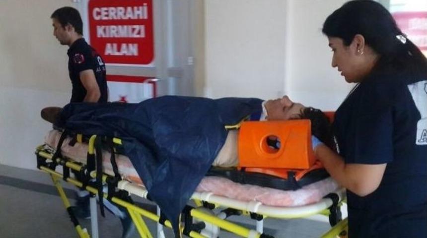 İncir Ağacından D&uuml;şen Suriyeli Gen&ccedil; Yaralandı