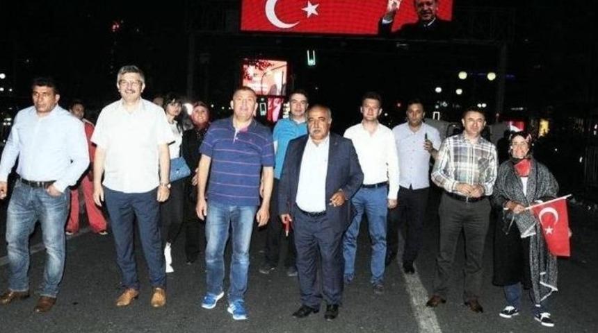 Genel Başkan Sedat Sevin&ccedil; Ve Y&ouml;netim Kurulu &Uuml;yeleri Demokrasi N&ouml;betinde