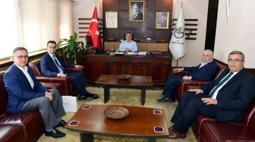 Uşak Ticaret Ve Sanayi Odası Yeni Y&ouml;netim Kurulu Vali Okur&rsquo;u Ziyaret Etti