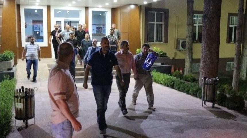 Niğde&rsquo;de 24 &Ouml;ğretmen Tutuklandı