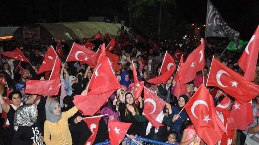 Muş&rsquo;ta On Biler Demokrasi N&ouml;betinde