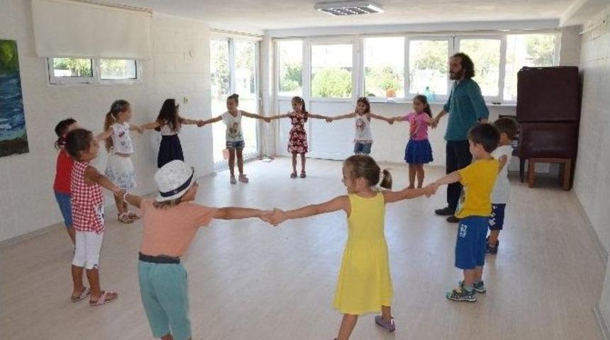Kuşadası&rsquo;nda Drama Kursları Başladı