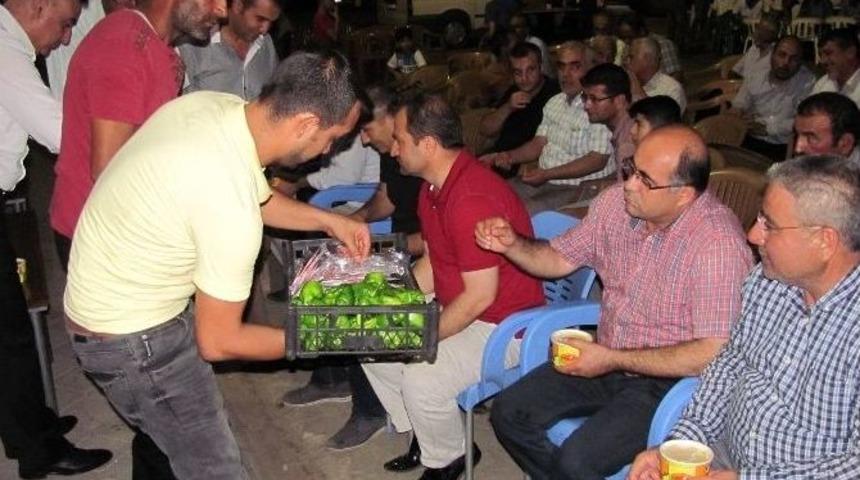 Demokrasi N&ouml;bet&ccedil;ilerine &Ccedil;orba İkramı