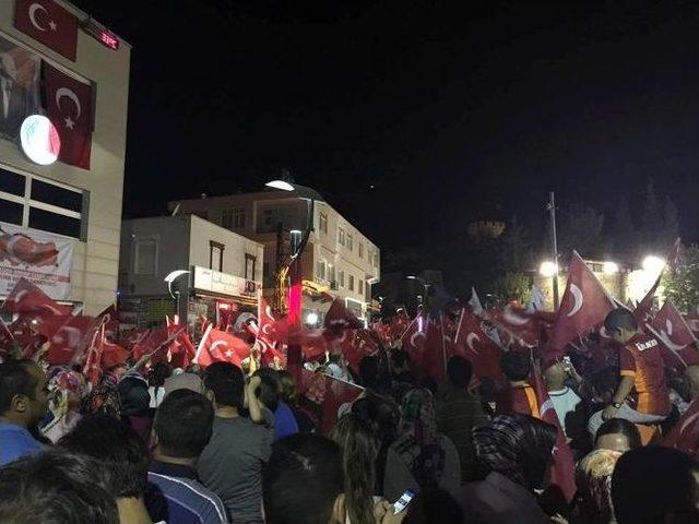 Mut’ta Demokrasi Ve Şehitleri Anma Mitingi