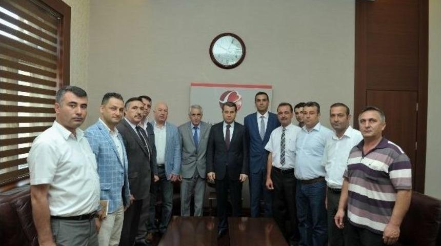 T&uuml;rk-iş Temsilcileri, Vali &Ccedil;elik&rsquo;i Ziyaret Etti