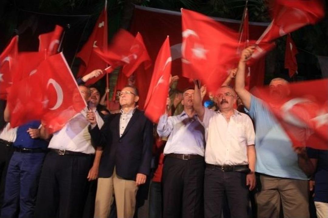 Edremit&rsquo;te Demokrasi N&ouml;beti Devam Ediyor