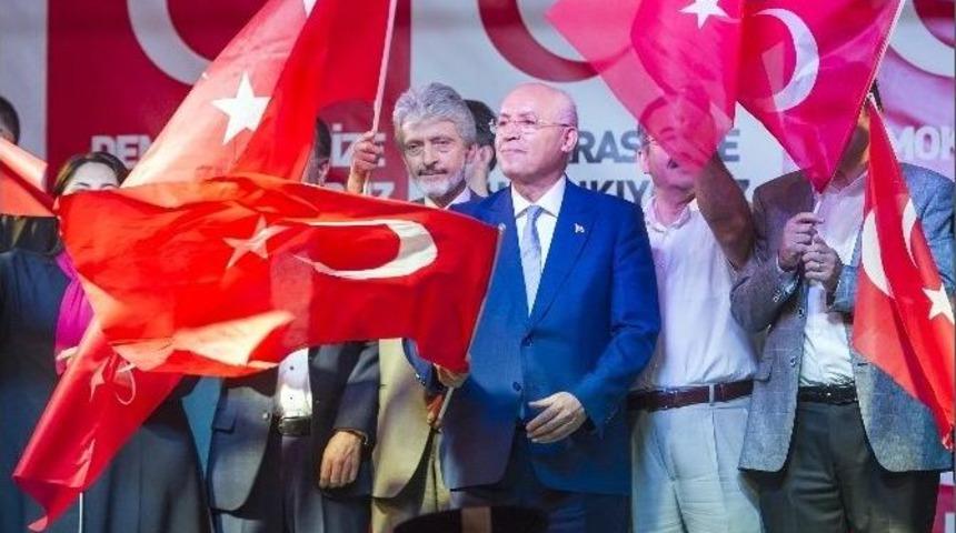 Başkan Yaşar Demokrasi N&ouml;betinden Birlik Mesajı Verdi