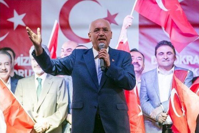 Başkan Yaşar Demokrasi Nöbetinden Birlik Mesajı Verdi