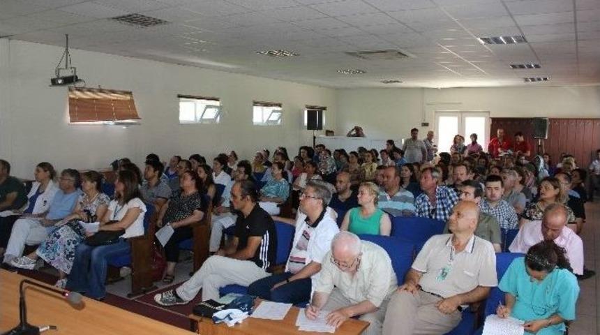 Sağlık &Ccedil;alışanlarına İş Sağlığı Ve G&uuml;venliği Eğitimi