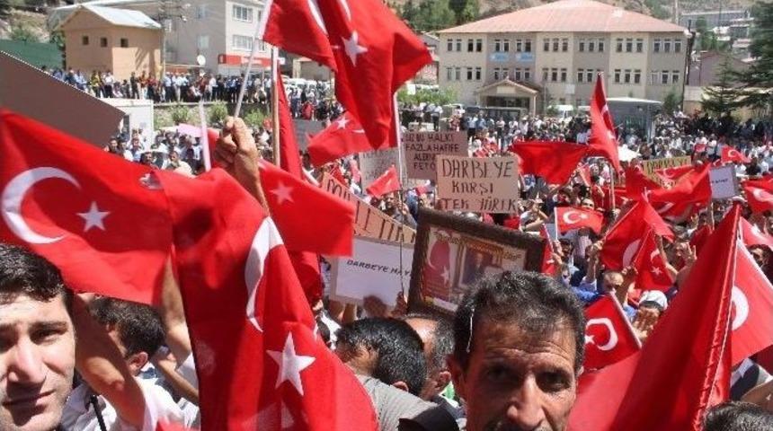 Beytüşşebap’ta Demokrasi Yürüyüşü