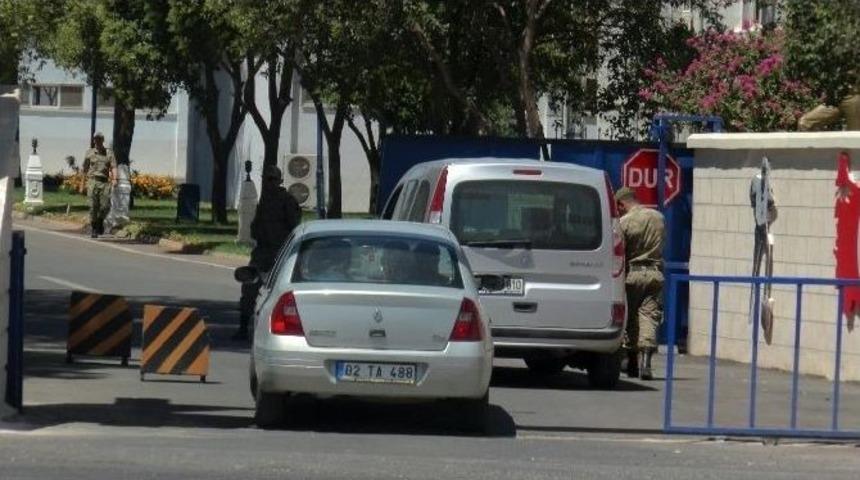 Şanlıurfa&rsquo;da 63 R&uuml;tbel Asker G&ouml;zaltına Alındı