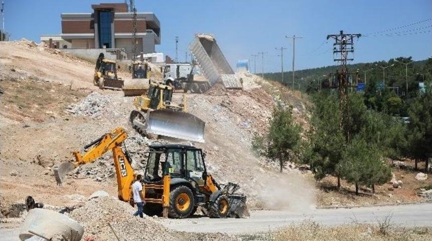 Fadıloğlu, Şehirg&ouml;steren&rsquo;deki Yol &Ccedil;alışmalarını İnceledi