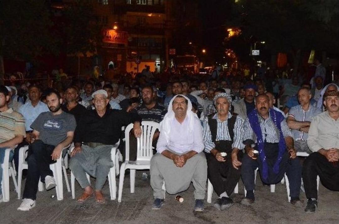 Siverekliler, Demokrasi N&ouml;betinin 13. G&uuml;n&uuml;nde Meydanları Doldurdu