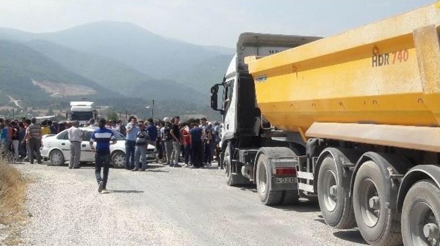 K&ouml;yl&uuml;ler Yolun Asfaltlanması İ&ccedil;in Eylem Yaptı