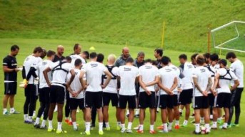 Beşiktaş&rsquo;ta Hazırlıklar S&uuml;r&uuml;yor