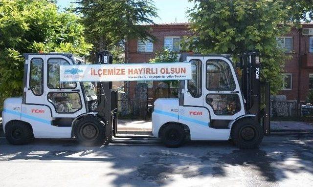 Seyitgazi Belediyesi’ne Yeni Araçlar