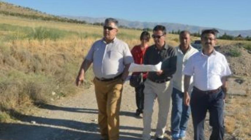 Başkan &Ouml;zg&uuml;ven, Yeni Sebze Hali Arazini İnceledi