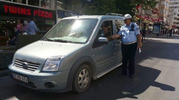 Polisten Sürücülere Ceza Yerine Expo Bileti