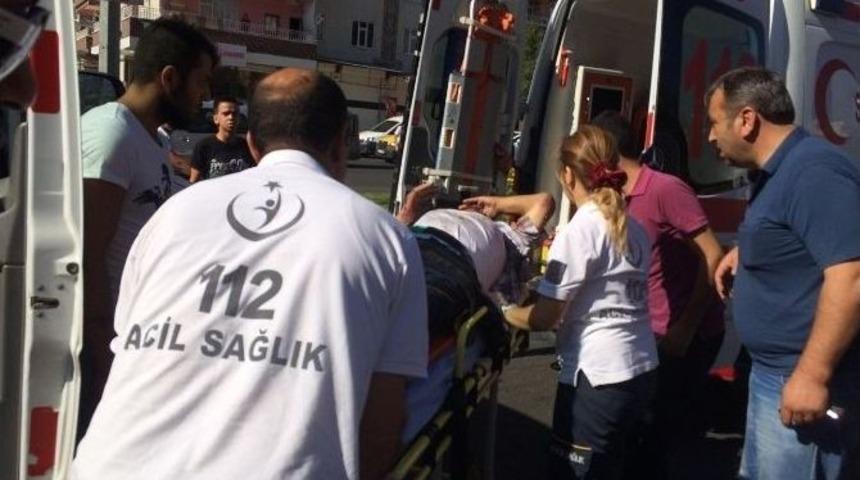 Diyarbakır&rsquo;da Trafik Kazası: 3 Yaralı