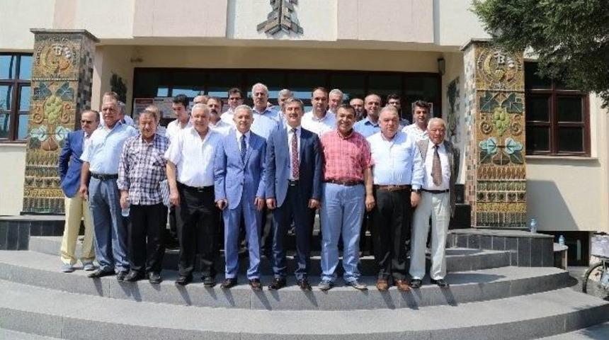 Turgutlu&rsquo;nun İz Bırakanları Kitaplaştırıldı