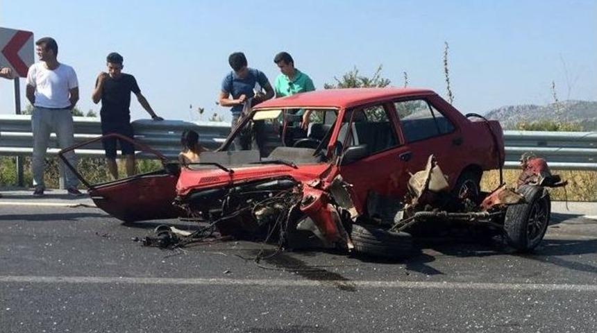 Hurdaya D&ouml;nen Ara&ccedil;tan Burunları Bile Kanamadan &Ccedil;ıktılar