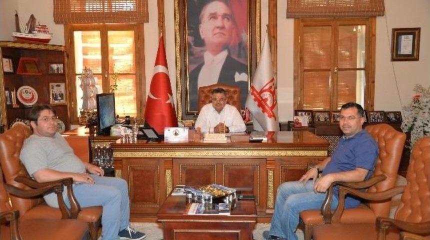 Eski Milli Eğitim M&uuml;d&uuml;r&uuml; Altınkaynak&rsquo;tan Veda Ziyareti