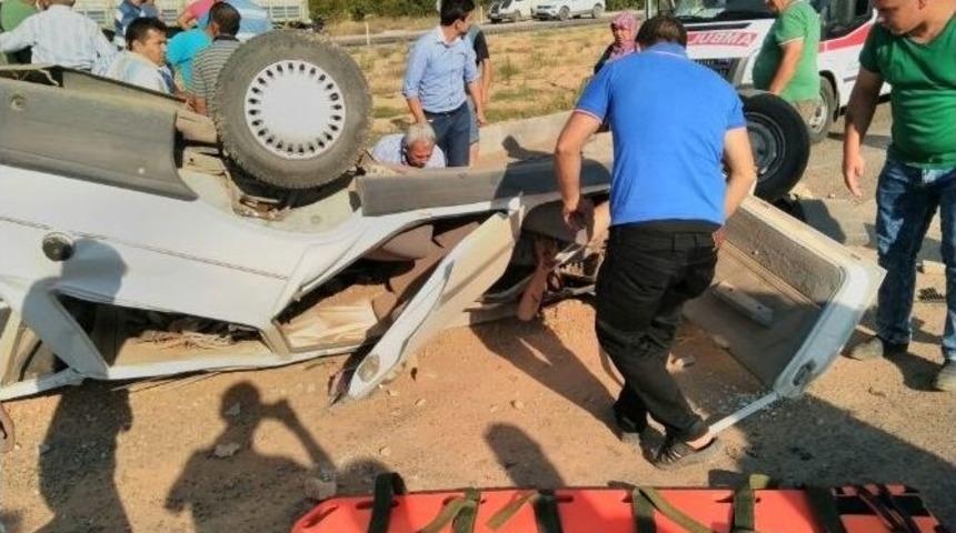 Uşak&rsquo;ta Trafik Kazası; 1 &Ouml;l&uuml; 3 Yaralı