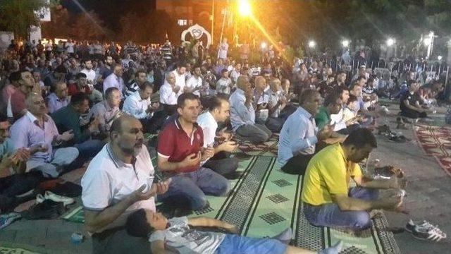 Siirt’te ’demokrasi Nöbeti’ Devam Ediyor