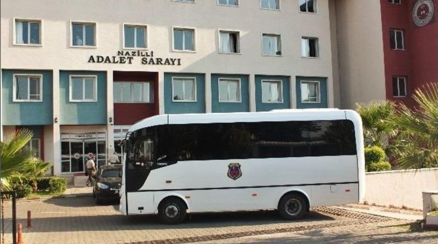 Fet&ouml;&rsquo;n&uuml;n İzmir İmamının Yardımcısının Evine Operasyon