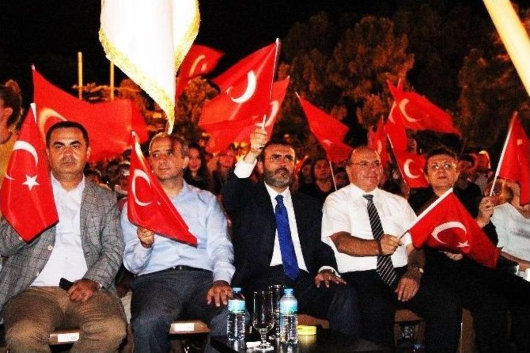 Eski Turizm Bakanı Mahir &Uuml;nal: