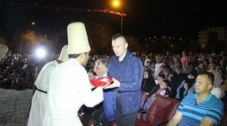 Demokrasi N&ouml;betinde Semazen G&ouml;sterisi