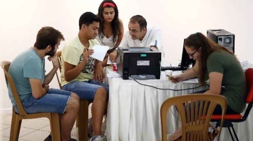 Konak&rsquo;ta Tercih Karmaşasına Sona Erdiren Danışmanlık Hizmeti