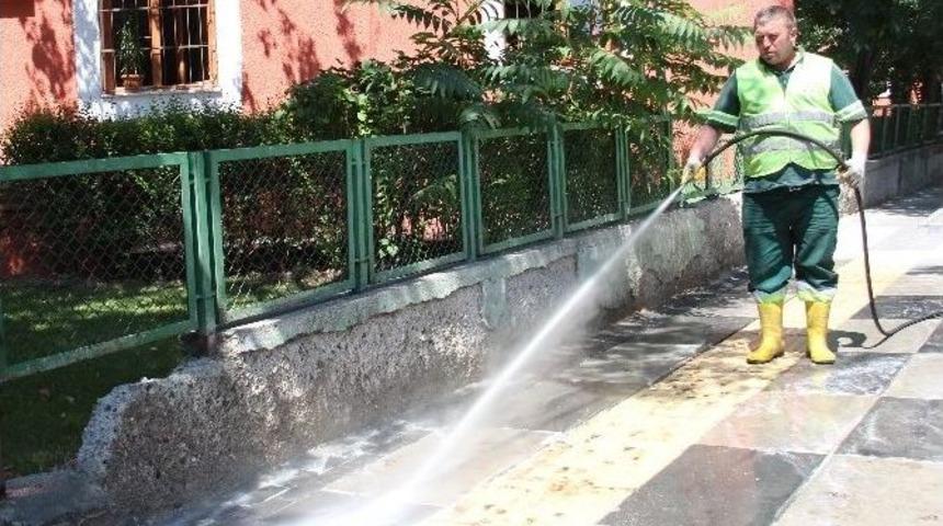 &Ccedil;ankaya Yıkanarak Temizleniyor