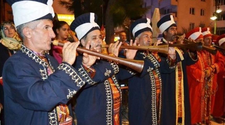 Ayvalık&rsquo;ta Mehteranlı Vatan Ve Demokrasi N&ouml;beti Coşkusu