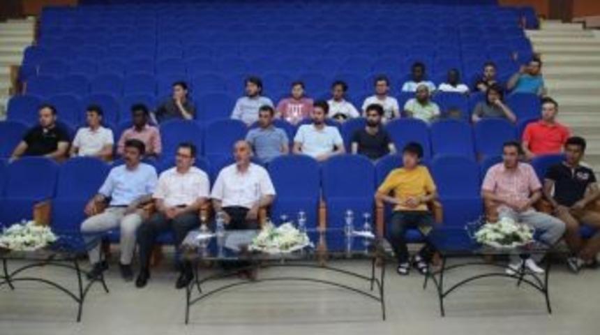 Sd&uuml;&rsquo;deki Yabancı &Ouml;ğrencilere Darbe Girişimini Anlatıldı