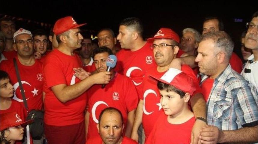 Gen&ccedil; Sporcular Demokrasi N&ouml;betinde