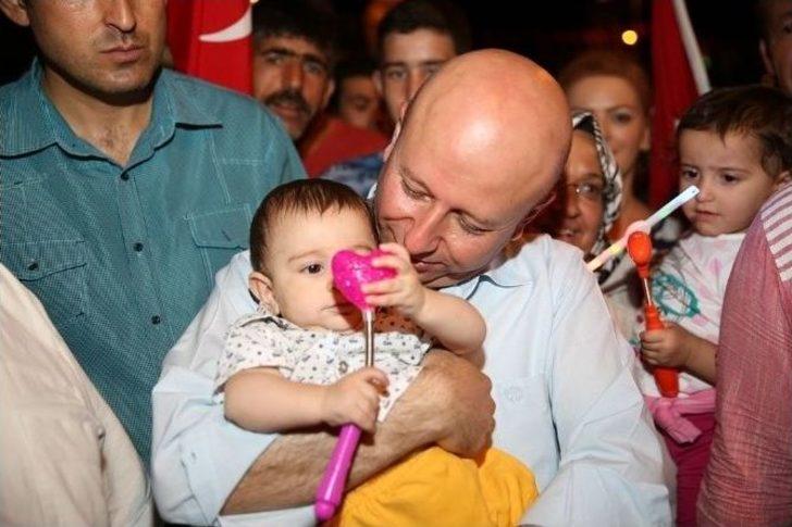 Çolakbayrakdar Çifti Meydanı Boş Bırakmıyor G1