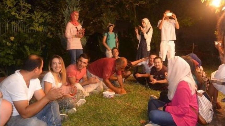 Yabancı &Ouml;ğrencilerin &Ccedil;iğ K&ouml;fte Keyfi