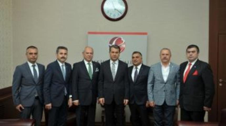 Eskişehir Ticaret Borsası Y&ouml;netimi, Vali &Ccedil;elik&rsquo;i Makamında Ziyaret Etti