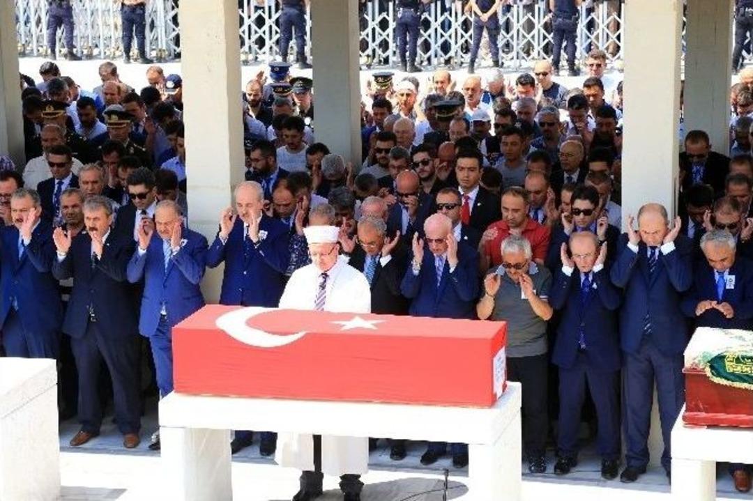 Başkent Şehidini Uğurladı