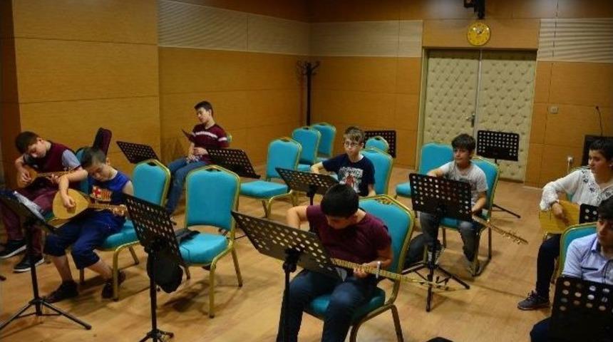 Esmek’te Yaz Kursları Başladı