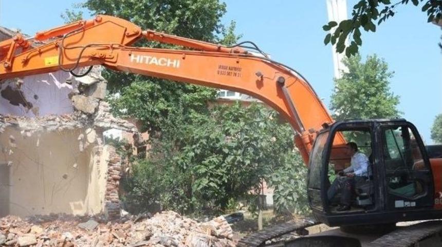 Ak&ccedil;akoca Belediyesi Zamanı Hizmete D&ouml;n&uuml;şt&uuml;r&uuml;yor