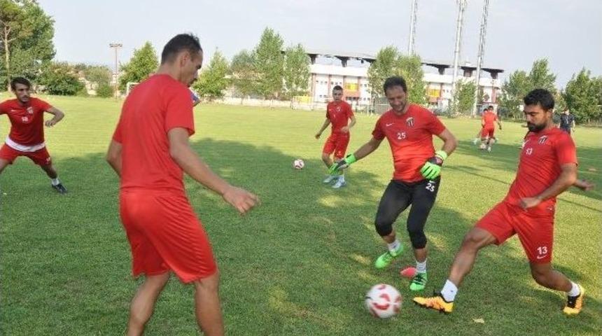 İneg&ouml;lspor Hız Kesmiyor