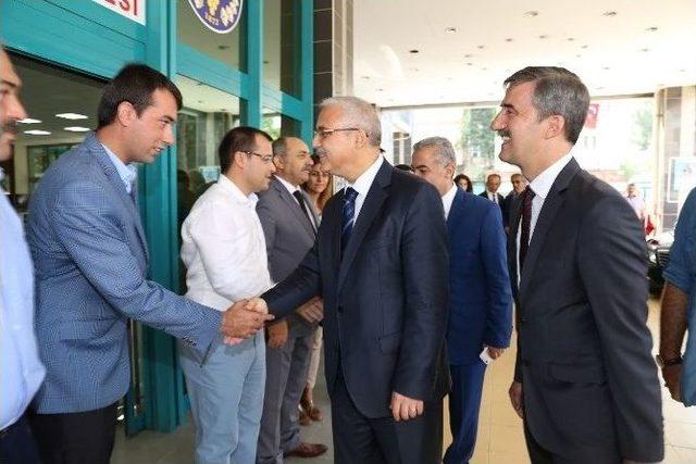 Turgutlu Belediyesi Vali Güvençer’i Ağırladı