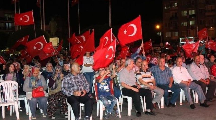 Akhisar&rsquo;da Demokrasi N&ouml;beti 14. G&uuml;n&uuml;nde