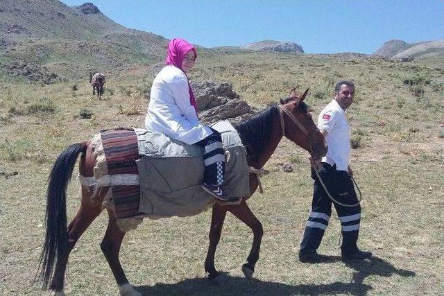 Sağlık Ekipleri At Sırtında Doğum Hastasına Ulaştı